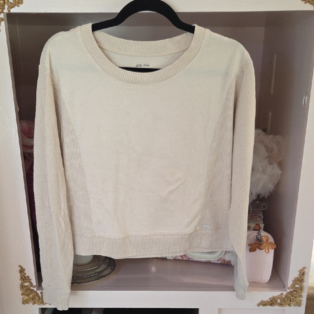 Cream Gilly Hicks Dreamworthy Soft Ribbed Set, Joggers, Sweater, Shorts. Size M - Picture 10 of 11
